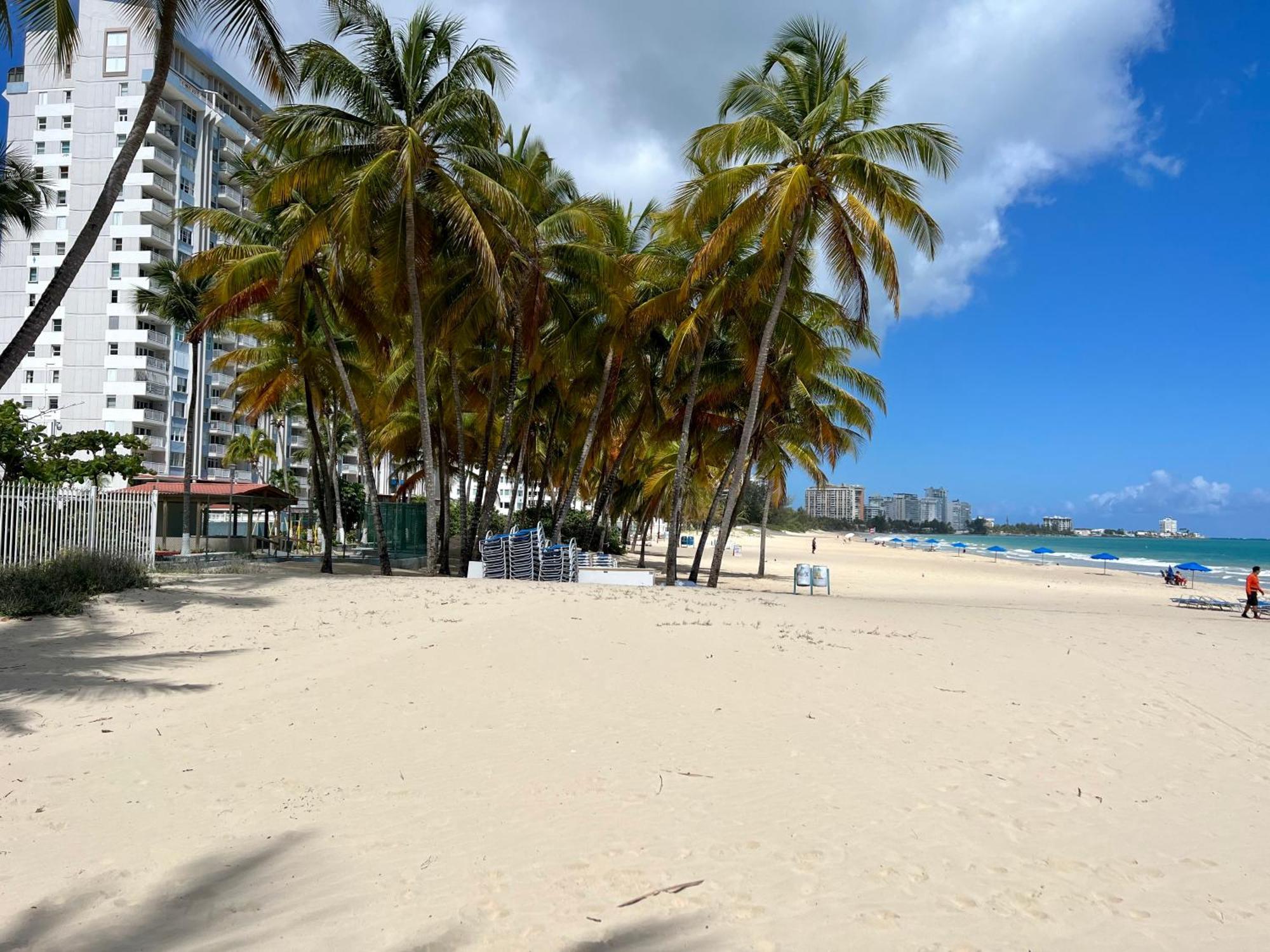 Beachfront Tropical Tantra Apartment San Juan Bagian luar foto