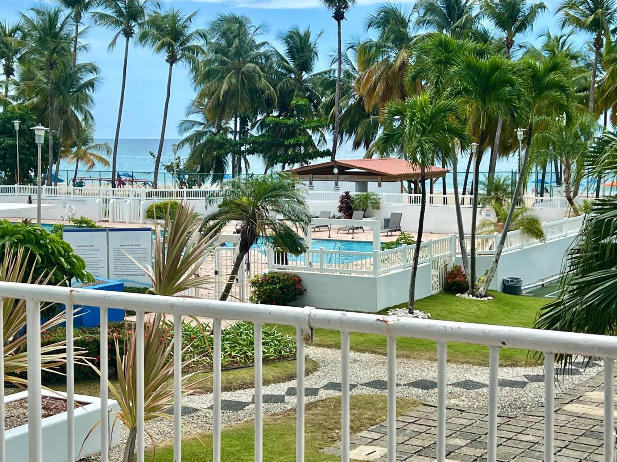 Beachfront Tropical Tantra Apartment San Juan Bagian luar foto